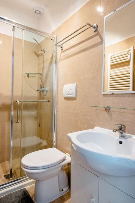 Francesco Romestay - Termini Apartment Rome