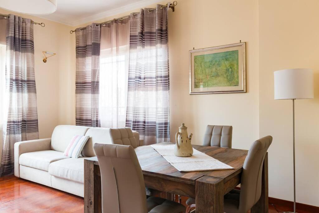 Delizioso Attico A Talenti Appartement