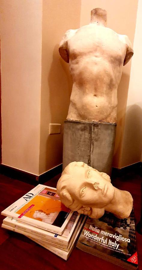 Apartment 1878s By Aat- Luxury Historic House Piazza Di Spagna Rome
