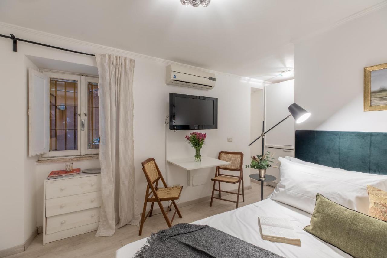 Apartment Basic - 350 M Far From Fontana Di Trevi Rome