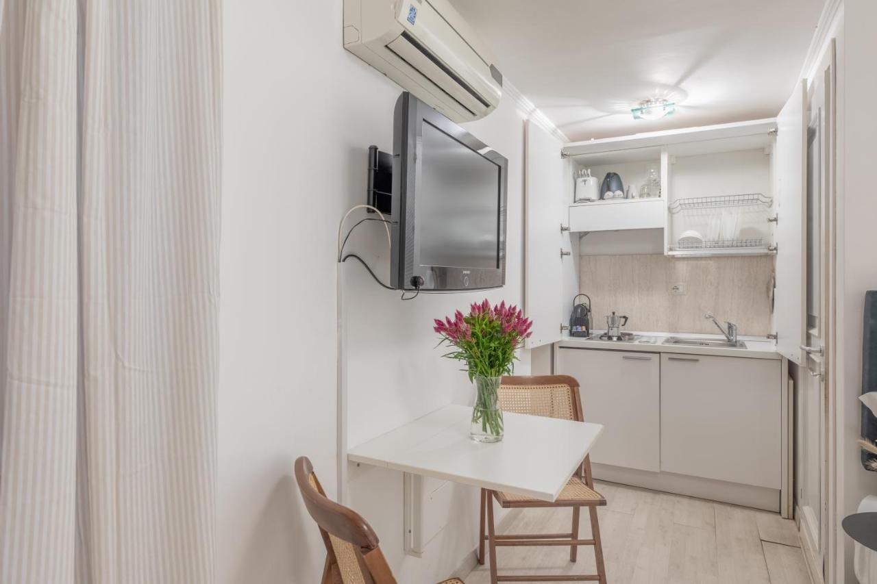 Basic - 350 M Far From Fontana Di Trevi Apartment *