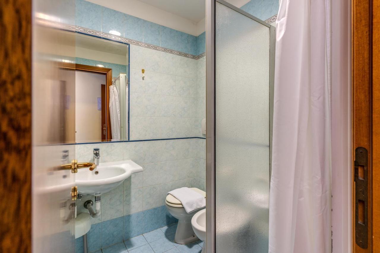 Baltik Hotel 2*