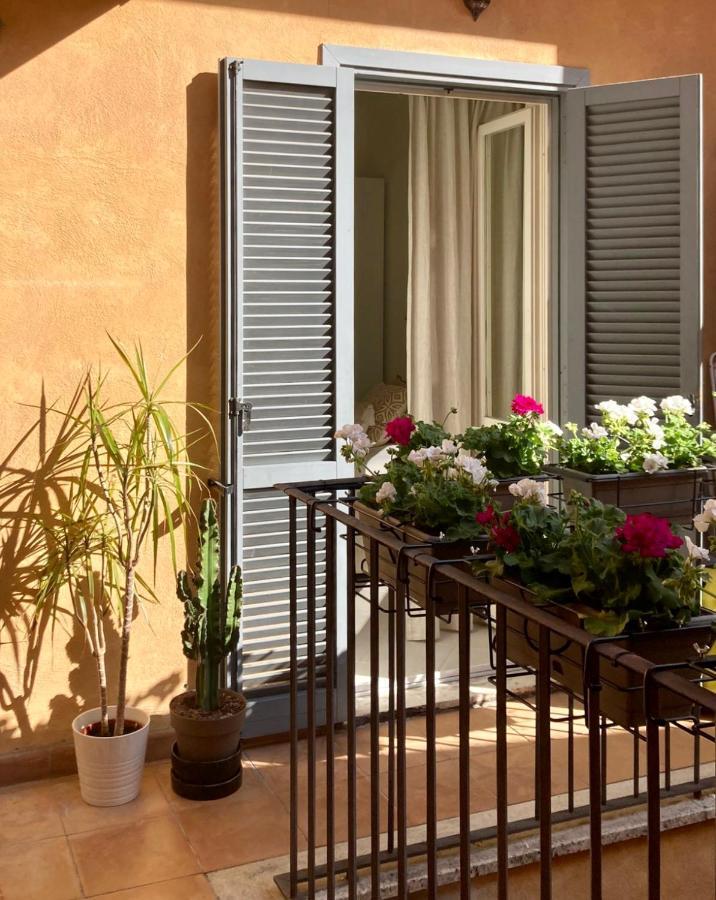 In The Heart Of Apartment Rome