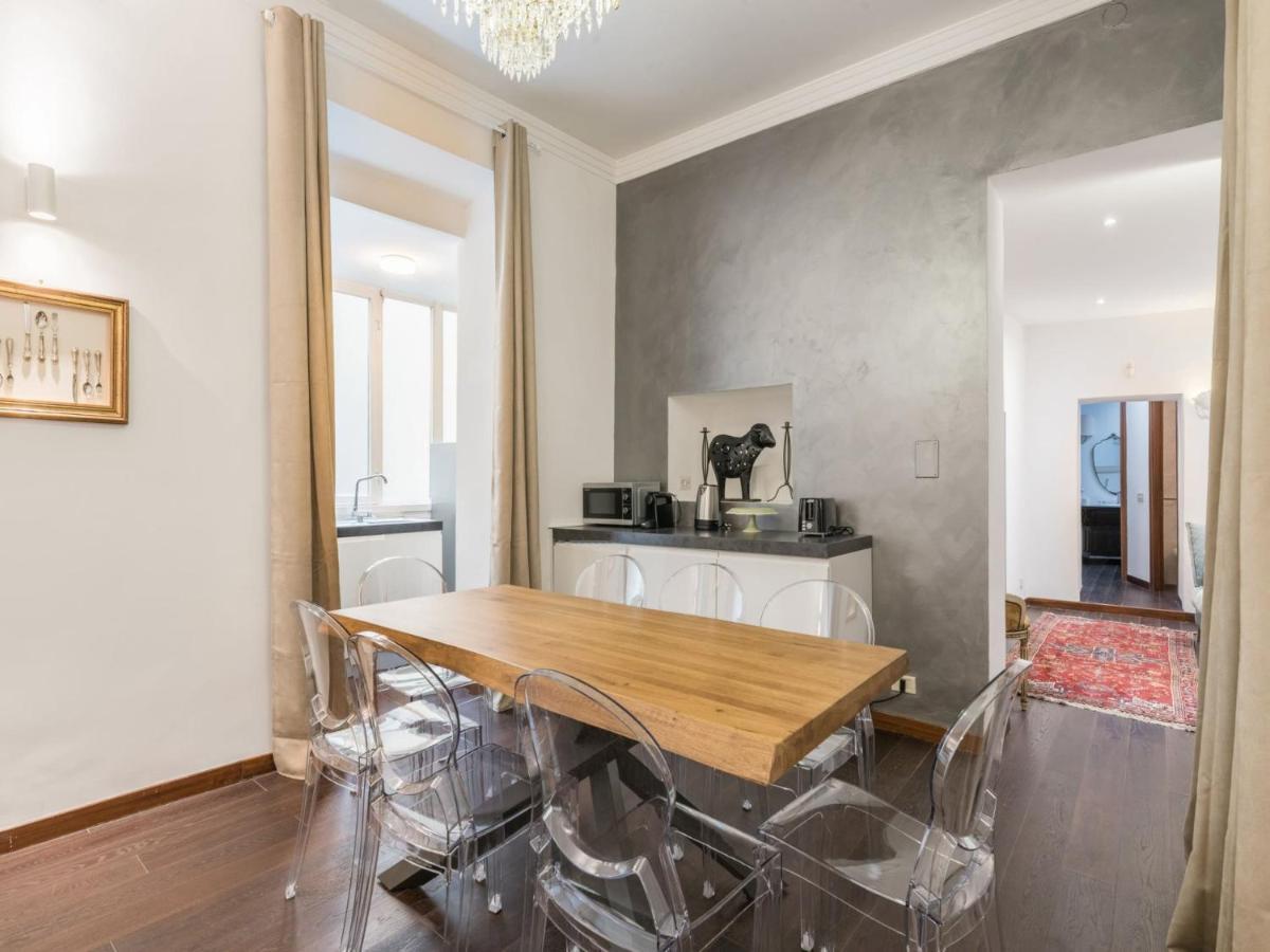 The Rent - Three-bedroom Close To The Quirinale *