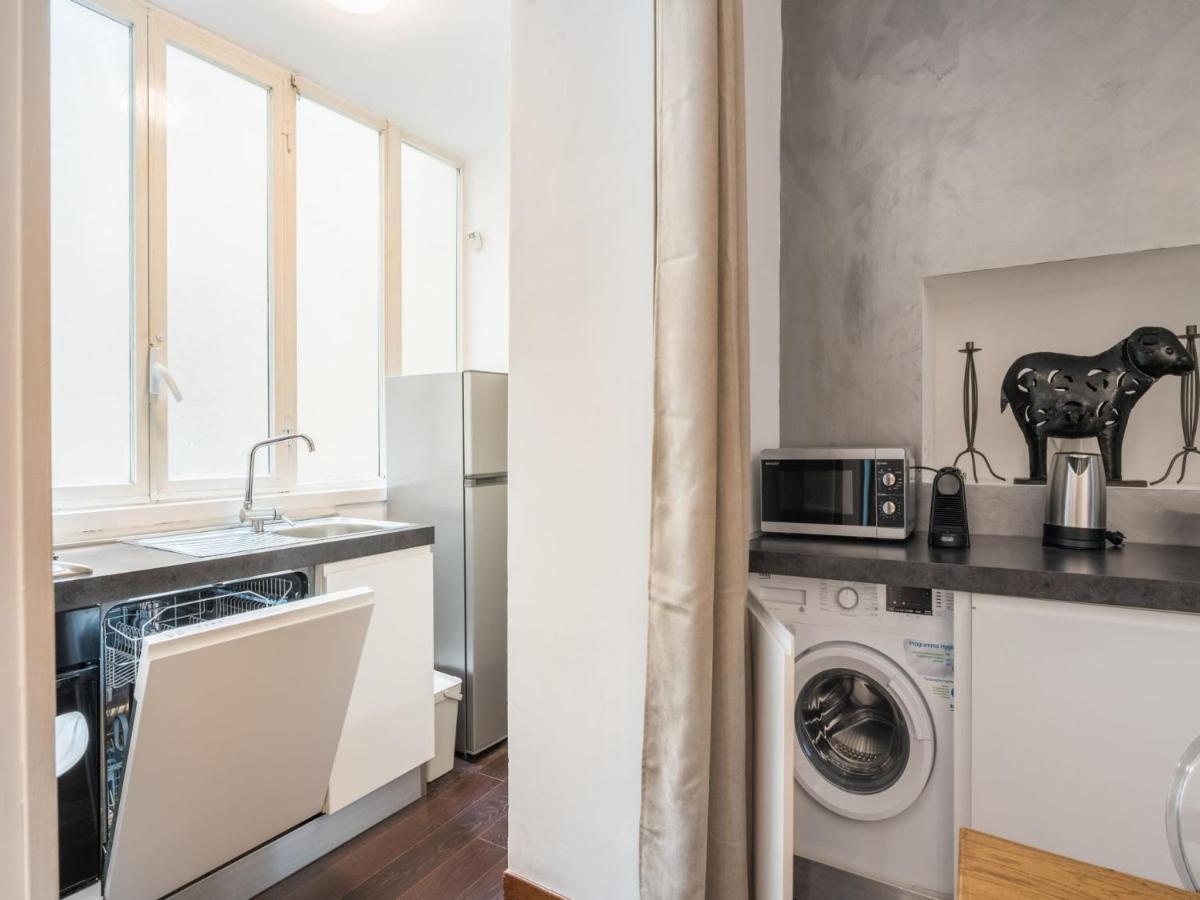 The Rent - Three-bedroom Close To The Quirinale Rome