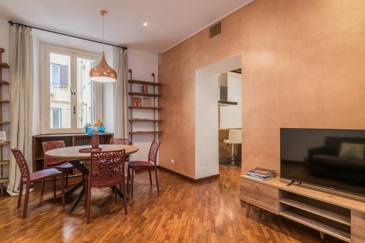 The Rent - Three-bedroom Near Borghese Apartment Rome