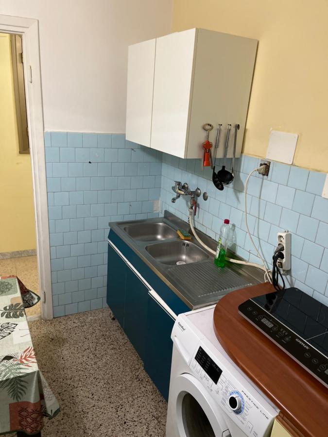 Metro Lucio Sestio Apartment Rome