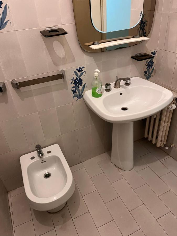 Metro Lucio Sestio Apartment *