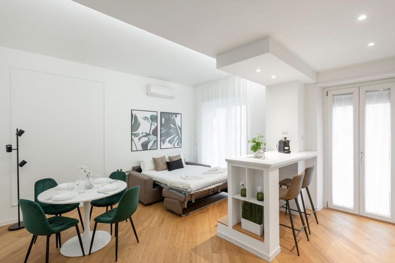 White Flat Gallia * Rome