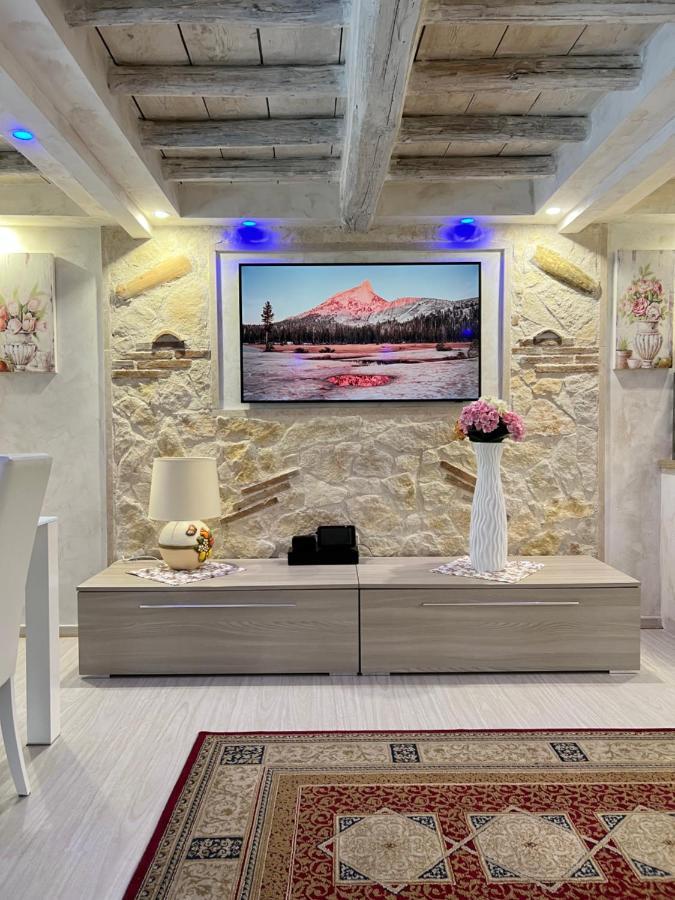 Historic Center, 800 Meters From The Trevi Fontain Apartment Rome