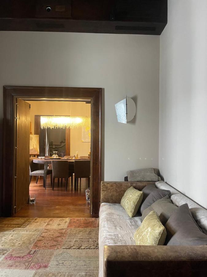 Flower Apartment Rome