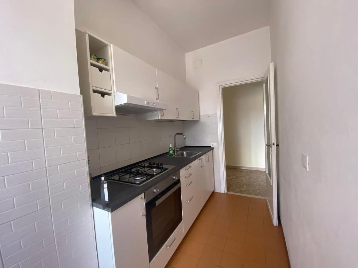 The Italian House In A Pochi Passi Dalla Metro A Appartement