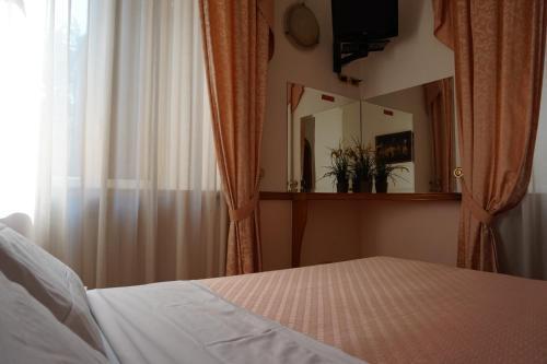 Hotel Green 2*