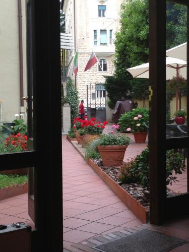 Hotel Green 2*
