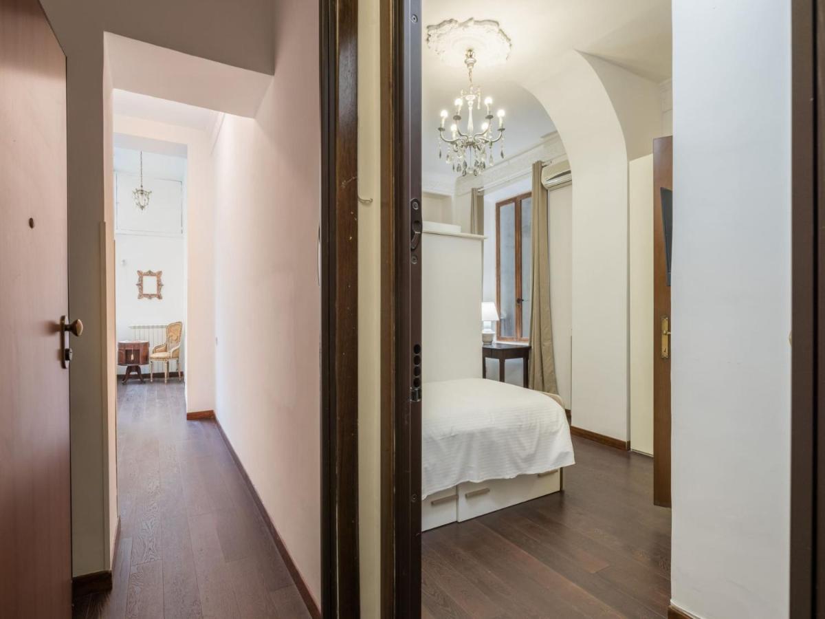 The Rent - Three-bedroom Close To The Quirinale Rome
