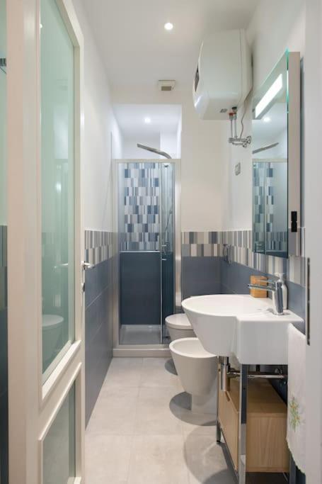 Casa Bouganville - St. Peter Romantic Apartment Rome
