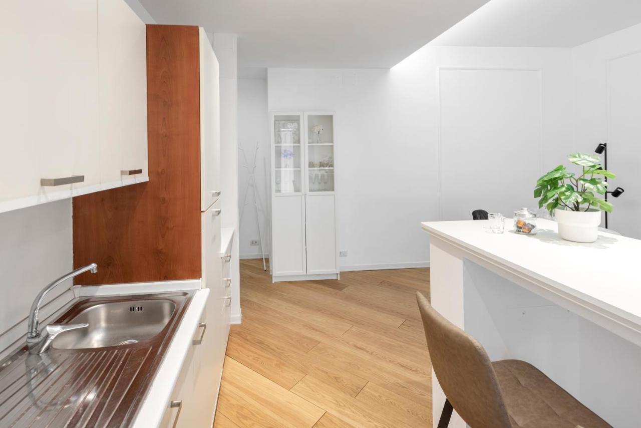 Apartment White Flat Gallia