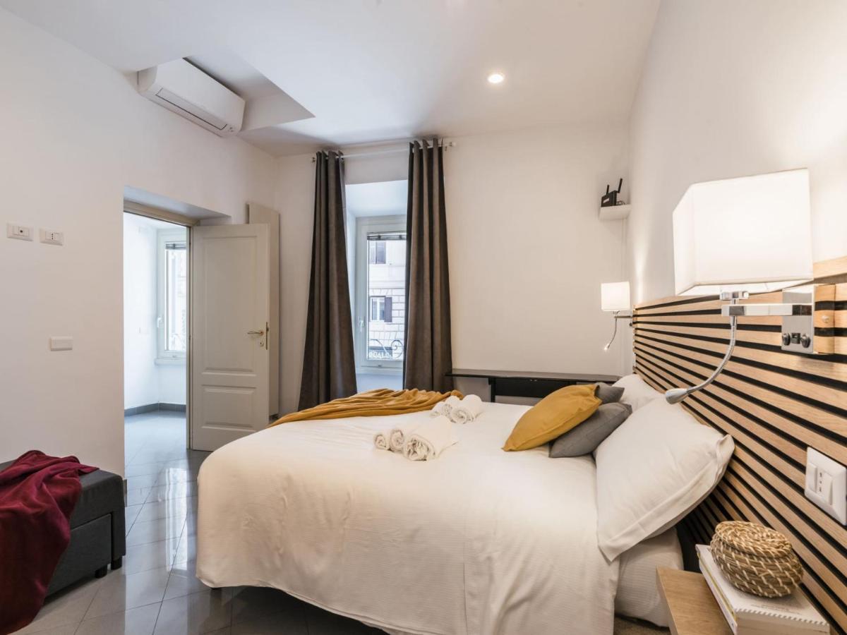 The Rent - Two-bedroom In Colosseum Area Apartment