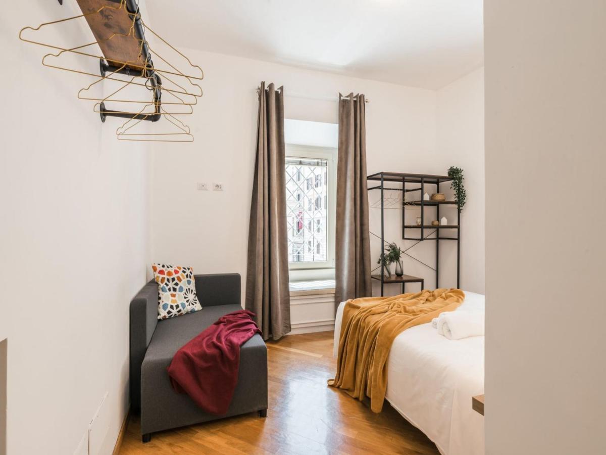 The Rent - Spacious Three-bedroom Near The Colosseum Apartment *