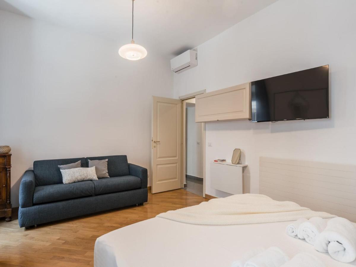 Apartment The Rent - Two-bedroom In Colosseum Area Rome