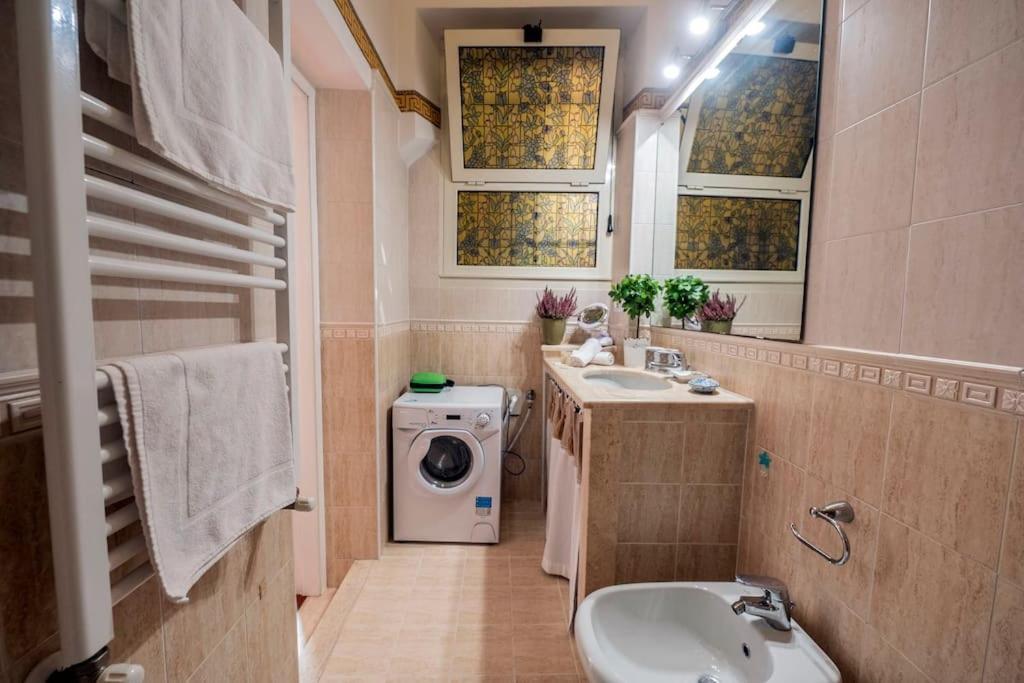Colosseum 2br Elegance And Charm Apartment