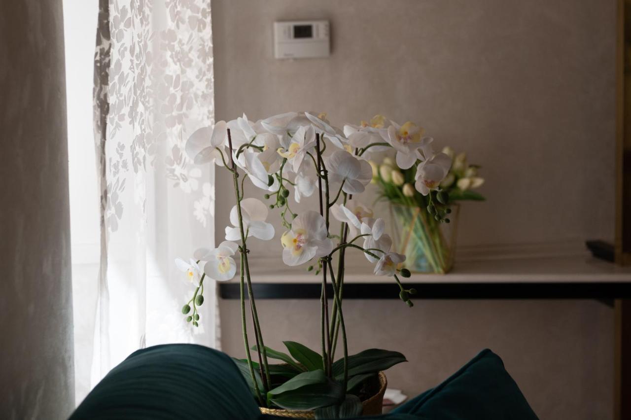 Campo De Fiori Chic Apartment