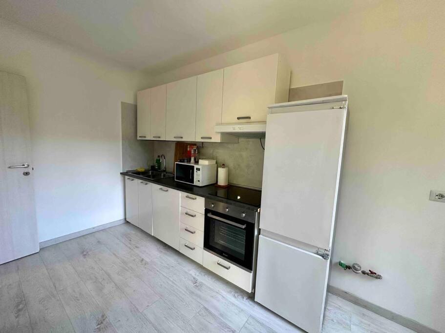 Appartamento Luminoso Domus Eur *
