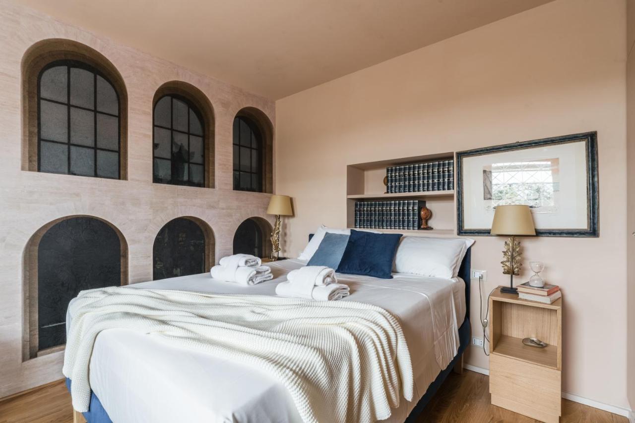 The Rent - Spacious With Terraces With Panoramic View Of
