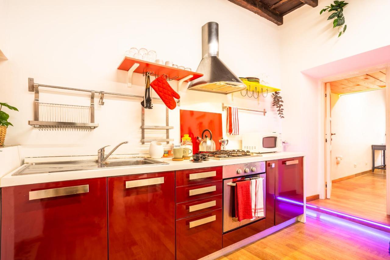 The Magic Hole Apartment *