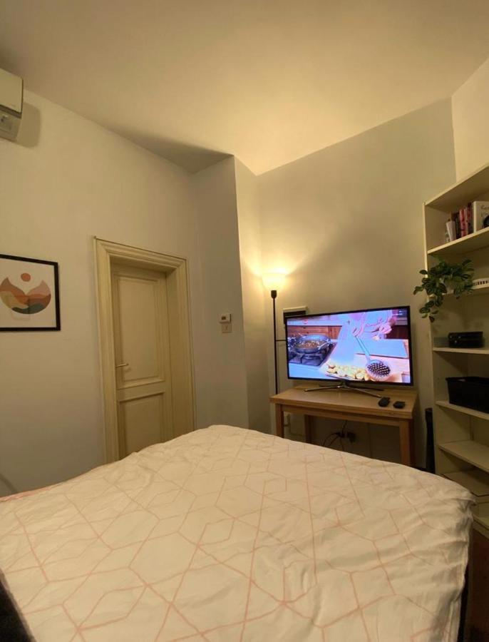 In Vicolo Scanderbeg Rome