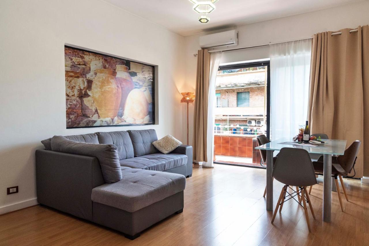 Apartment Merulana S.peter Rome