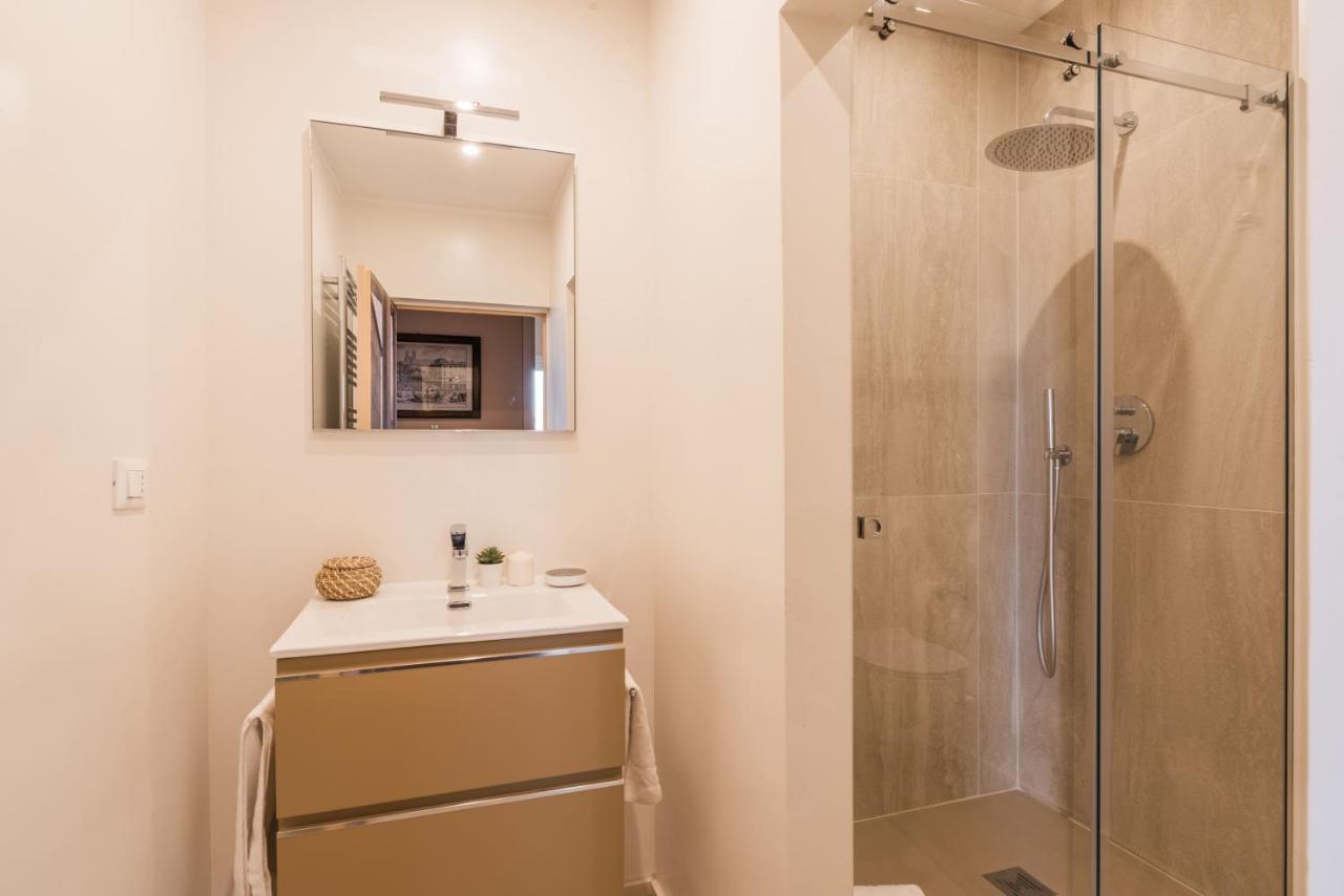 The Rent - Spacious With Terraces With Panoramic View Of