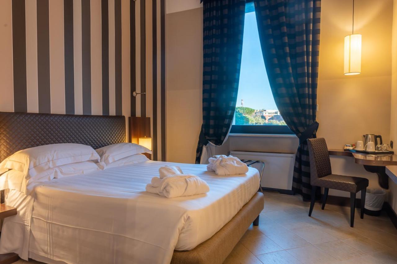 Hotel Th - Carpegna Palace