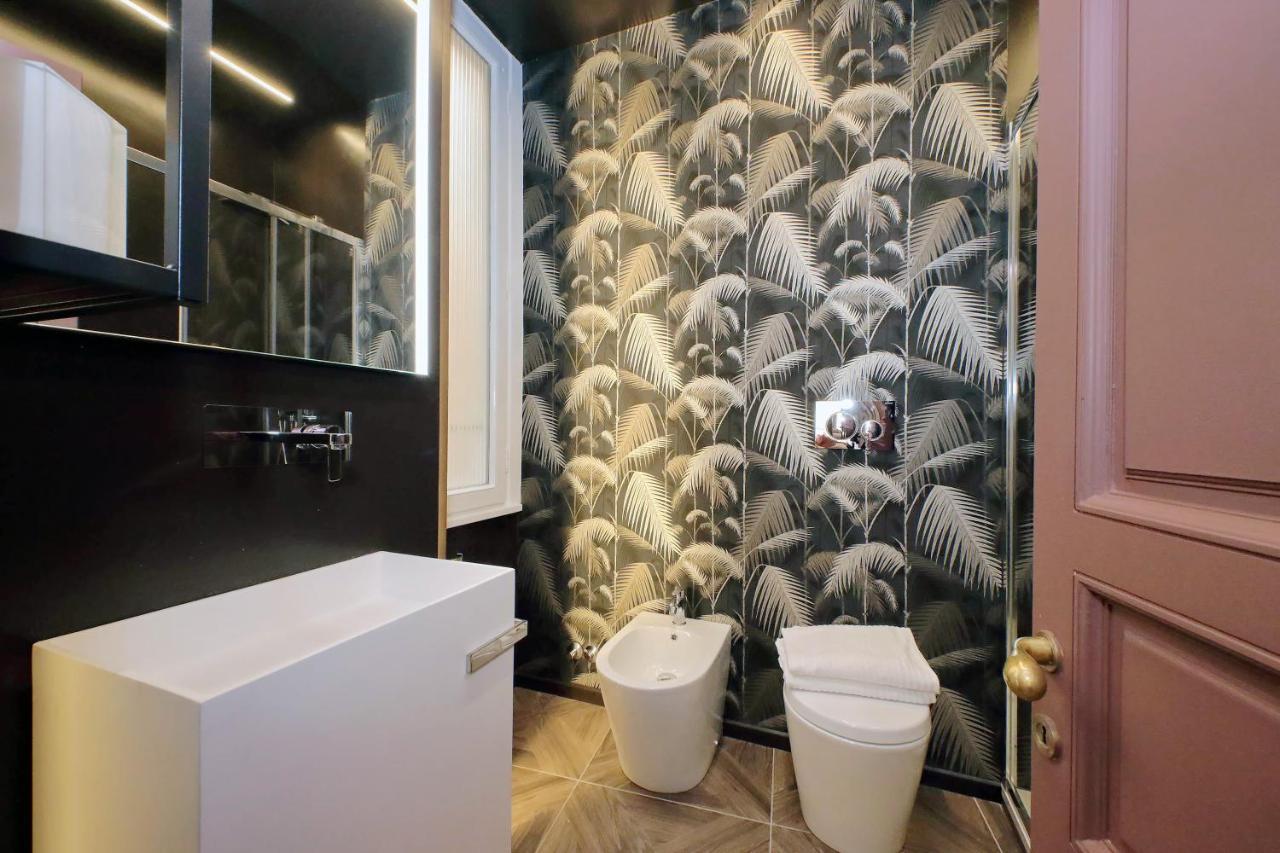 Ych-butterfly Flat Close Trevi Fountain Appartement