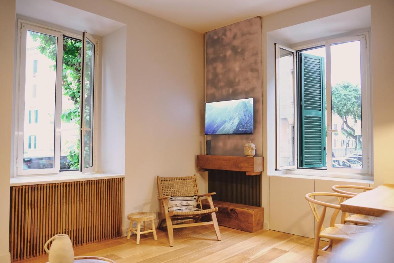 Es Apartment *