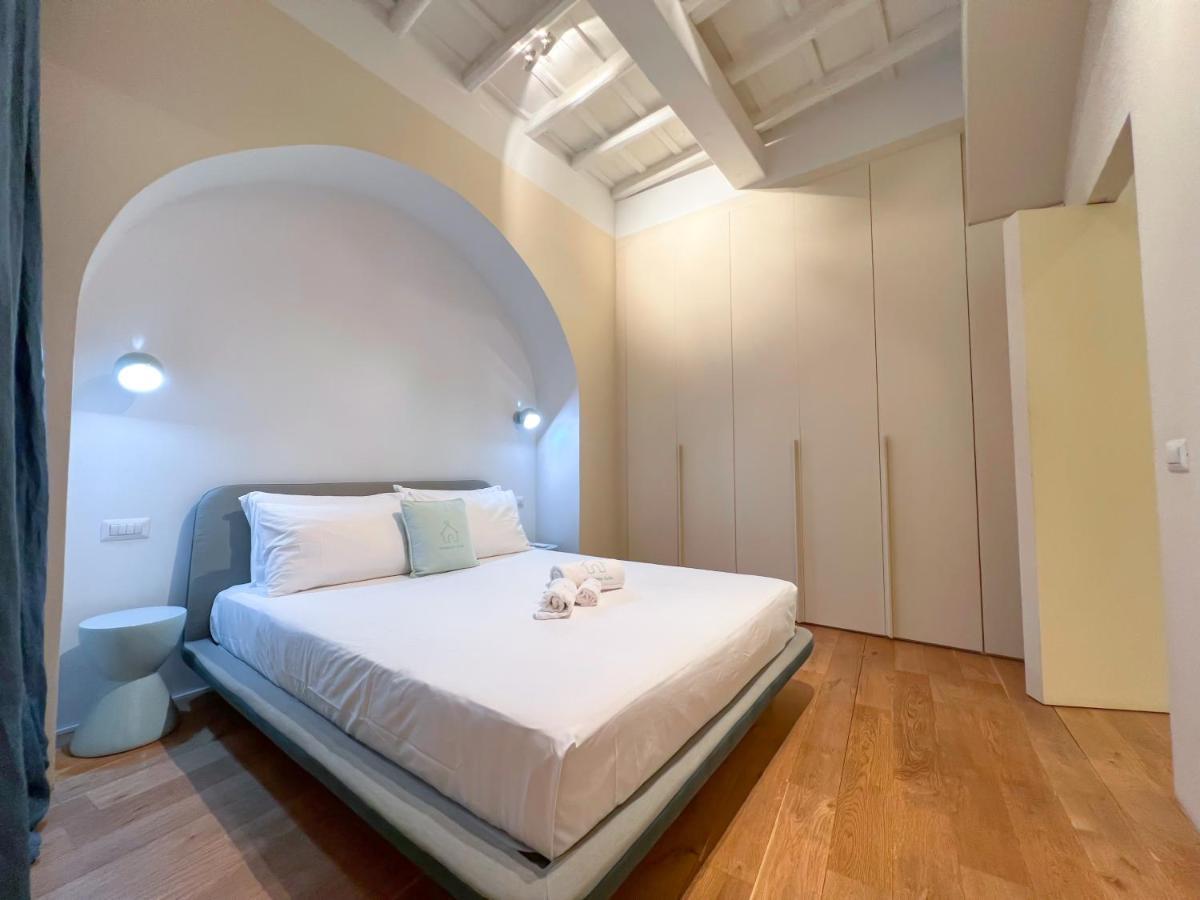 Luxury House & Secret Garden - Strategic Location, 100m To Metro B Appartement