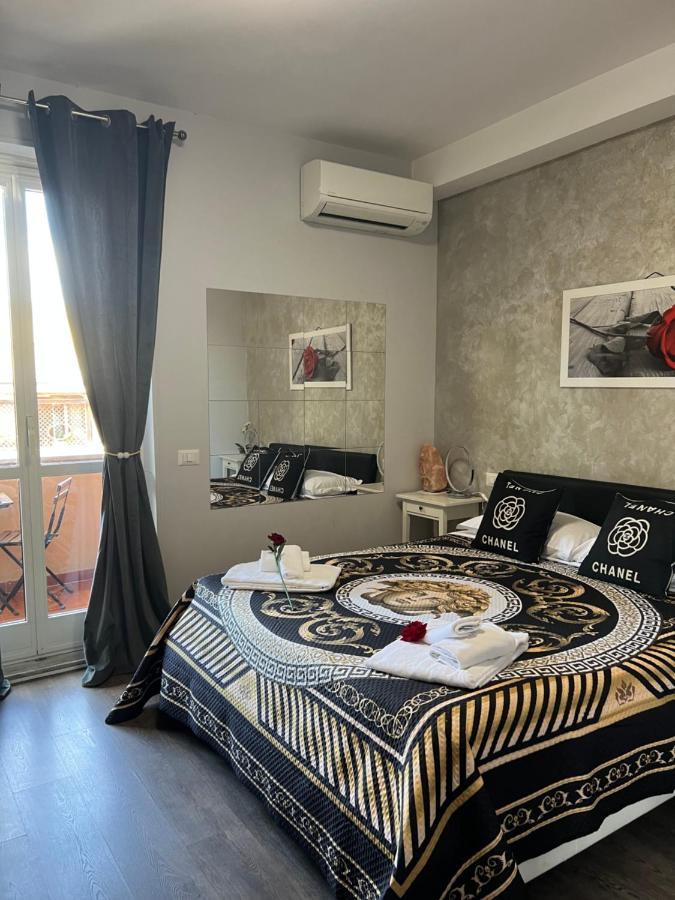 A 2 Passi Dai Musei Luxury Maison d'hôtes