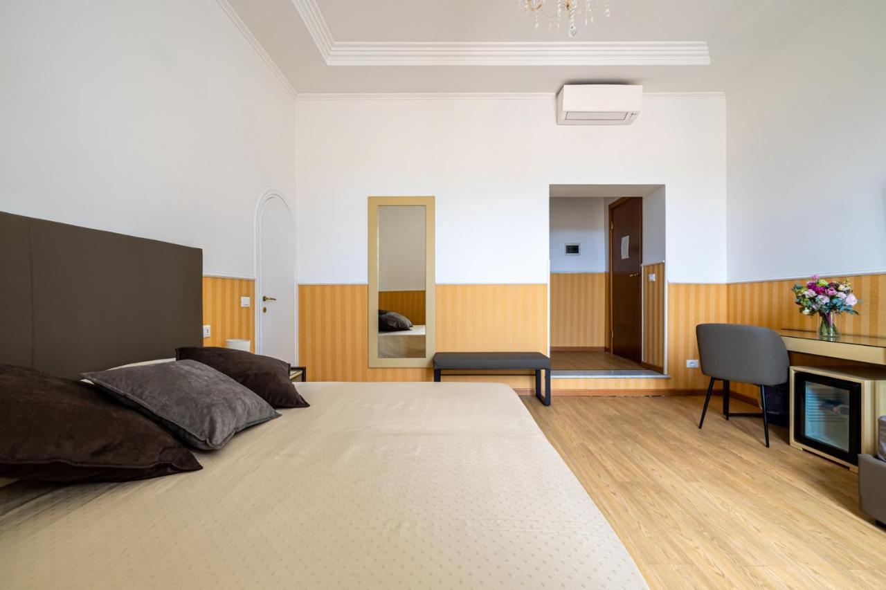Bed & Breakfast La Maison Royale Rome