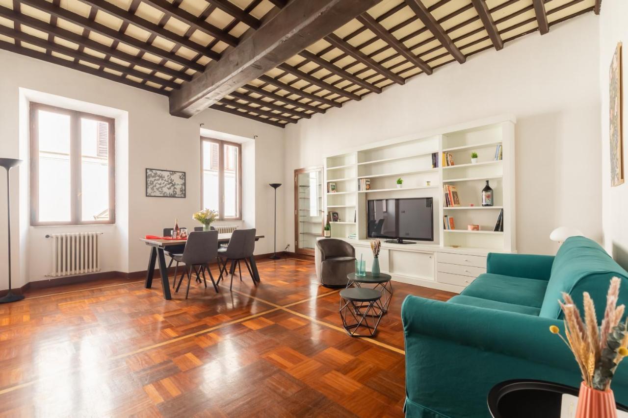 Campo De Fiori Large And Beautiful Apartamento