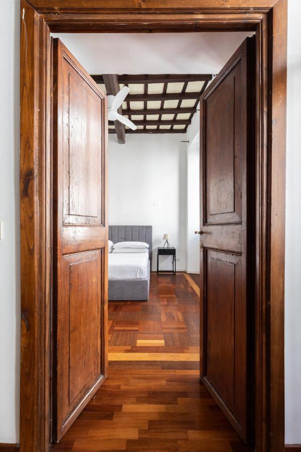 Campo De Fiori Large And Beautiful Apartamento *