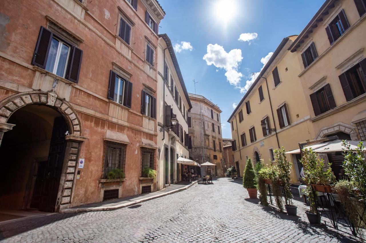 Apartment Wonderful With Balcony In Piazza Margana Rome