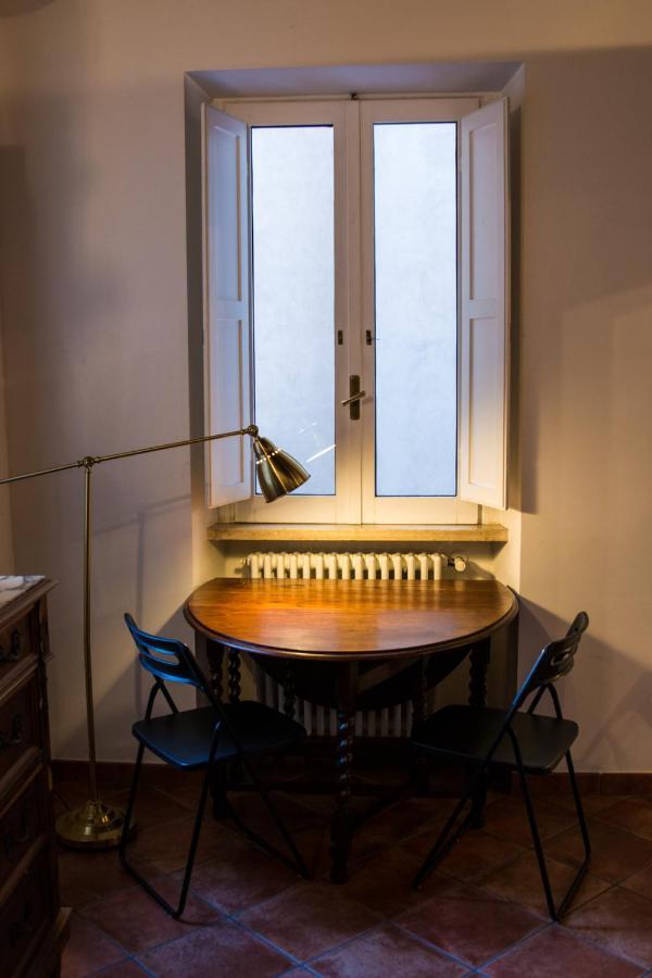 Flora Apartment