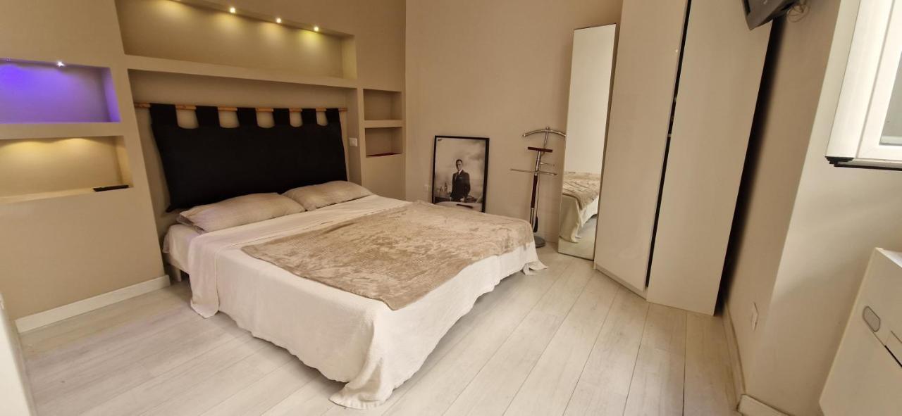 Savelli Old Town - Near Navona Place Rome