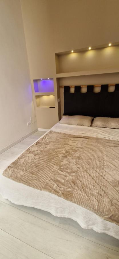 Savelli Old Town - Near Navona Place * Rome