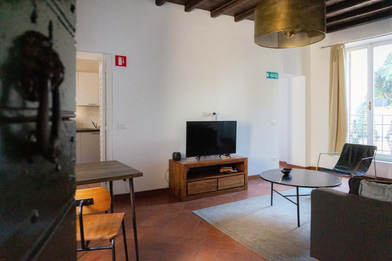 Cozy Flat Near Castel S. Angelo *