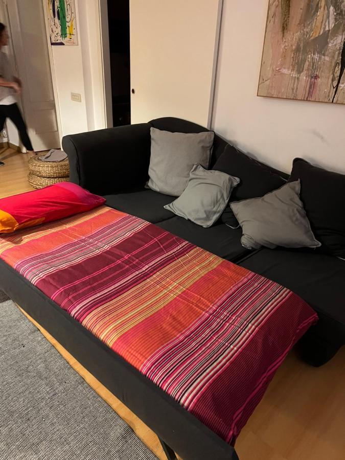 Lovely Art 2 Bedroom Flat Next To Metro Station Lodi Apartment