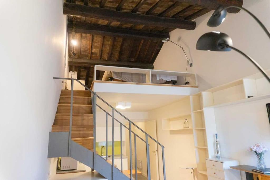 Art Atelier Terrazza Borgo Apartment *