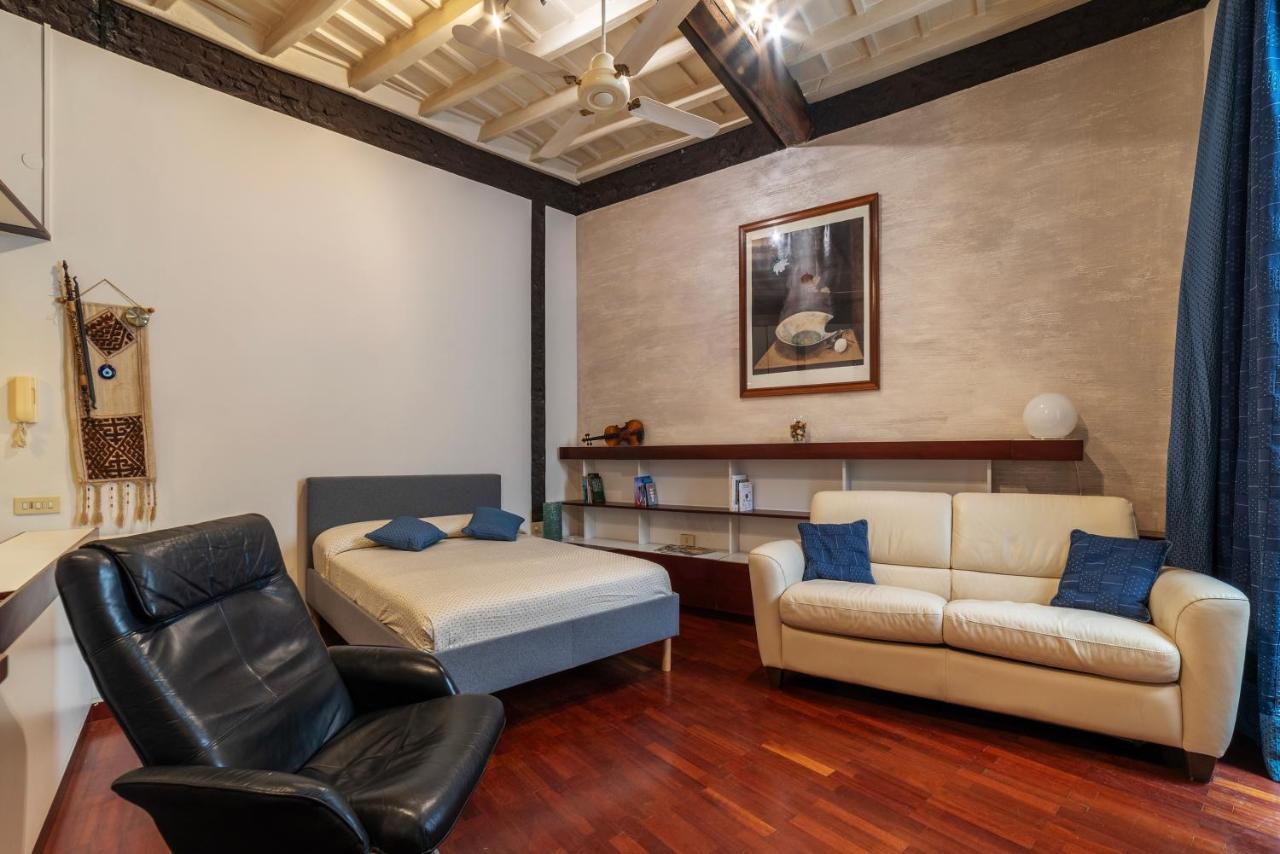 Piazza Navona Petite House Apartment *