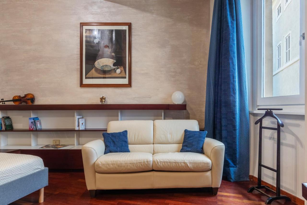 Piazza Navona Petite House Apartment Rome