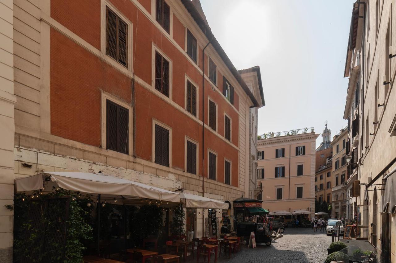 Piazza Navona Petite House Apartment Rome